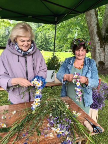 Aktīvo sieviešu apvienība "Saules taka"